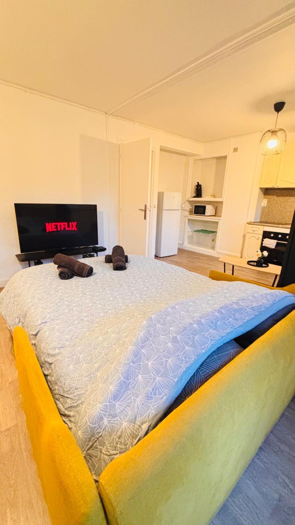 Le Coin Soleil - Netflix - Insead * Fontainebleau